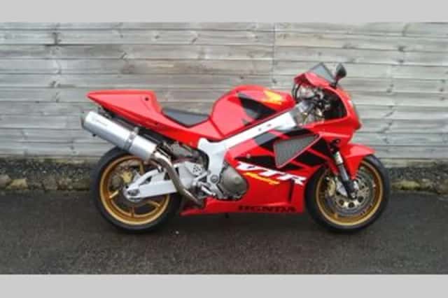 Honda VTR 1000 SP 1 (2001) thumbnail 1