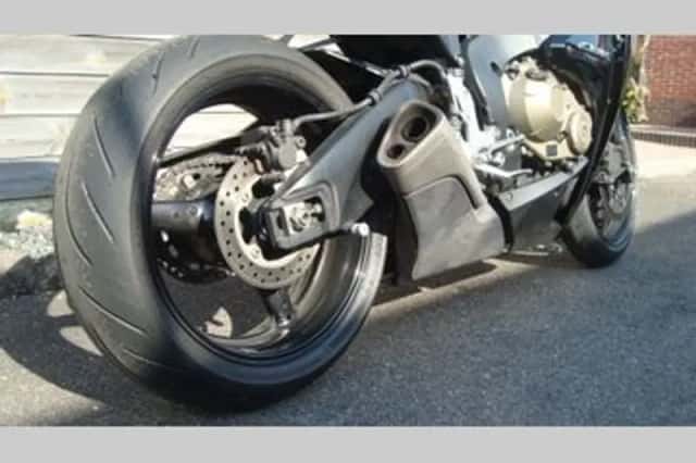 Honda CBR 1000 RR FIREBLADE (2008) thumbnail 5