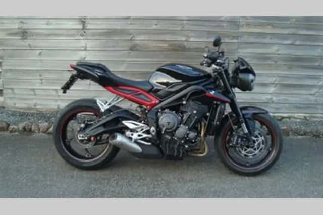 Triumph Street Triple 765 R (2019) thumbnail 1
