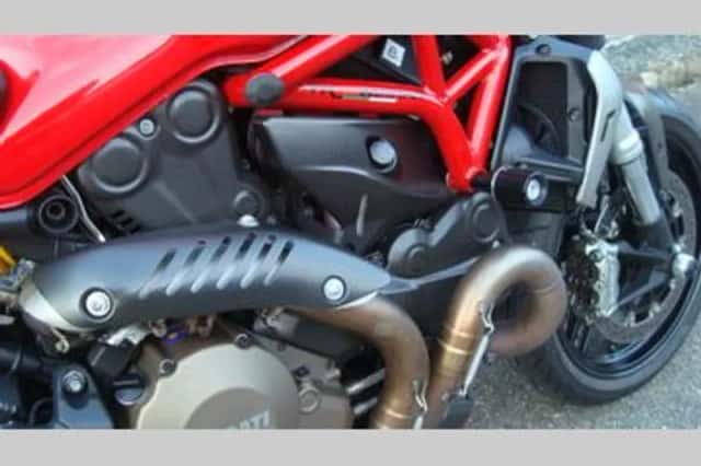 Ducati Monster 1200 (2016) thumbnail 4