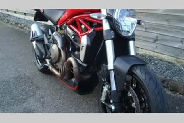 Ducati Monster 1200 (2016) thumbnail 5