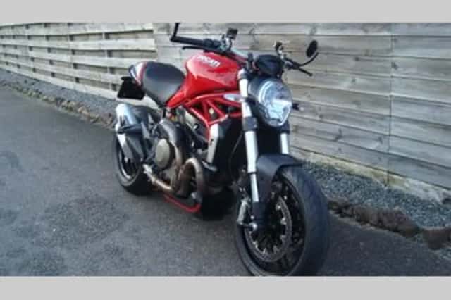 Ducati Monster 1200 (2016) thumbnail 6