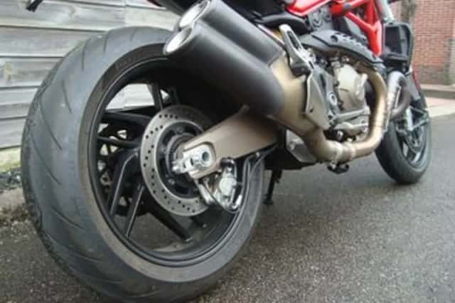 Ducati Monster 821 (2016) thumbnail 5