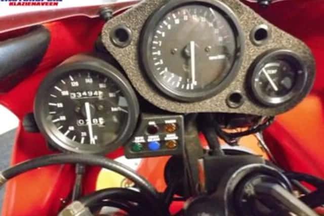 Honda RVF 400 (1996) thumbnail 5