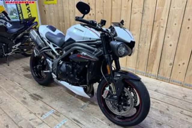 TRIUMPH SPEED TRIPLE RS (2018) thumbnail 2