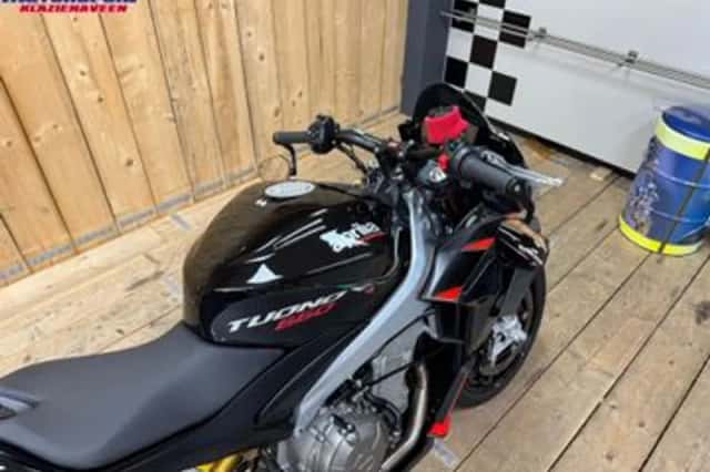APRILIA TUONO 660 FACTORY (2023) thumbnail 4