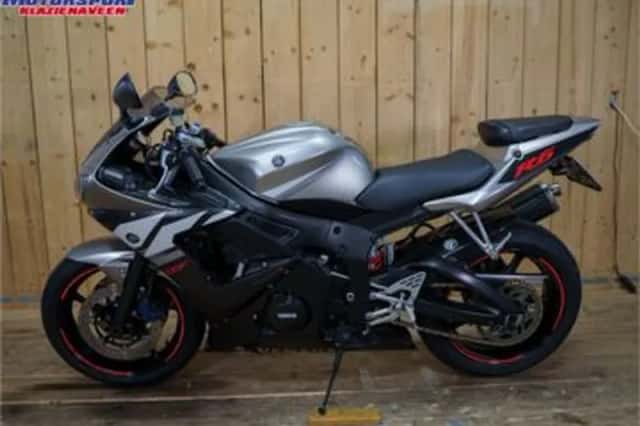 Yamaha YZF-R6 (2003) thumbnail 4