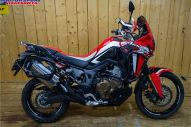 Honda CRF 1000 L Africa Twin (2016) thumbnail 1