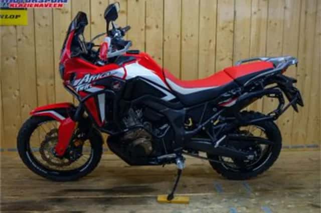 Honda CRF 1000 L Africa Twin (2016) thumbnail 4