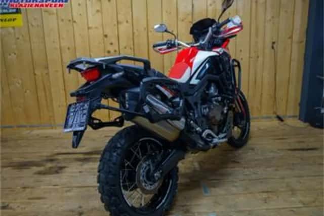 Honda CRF 1000 L Africa Twin (2016) thumbnail 6