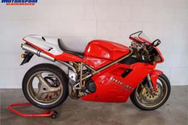 Ducati 748 (1996) thumbnail 1