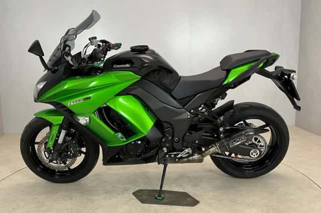 Kawasaki Z1000 (2016) thumbnail 4