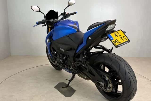 Suzuki GSX-S1000 (2015) thumbnail 5