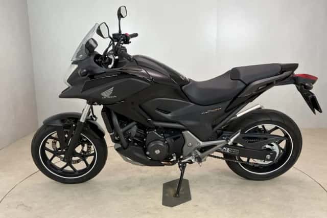 Honda NC750X (2015) thumbnail 5