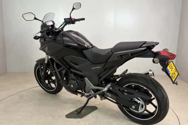 Honda NC750X (2015) thumbnail 6