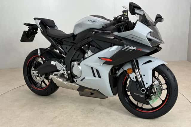 CFMoto 675SR-R (2026) thumbnail 2