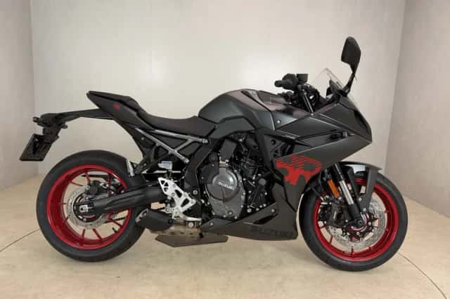 Suzuki GSX-8R (2026) thumbnail 1