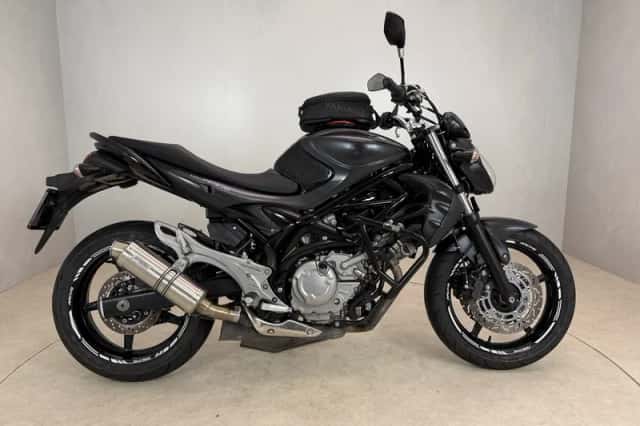 Suzuki Gladius (2015) thumbnail 1