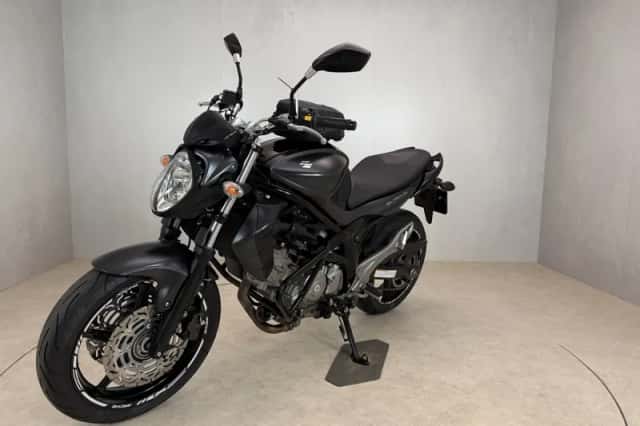 Suzuki Gladius (2015) thumbnail 6