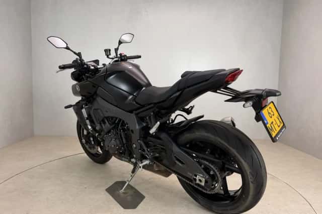 Yamaha MT-10 (2023) thumbnail 4