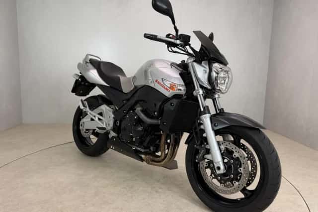 Suzuki GSR600 (2008) thumbnail 2
