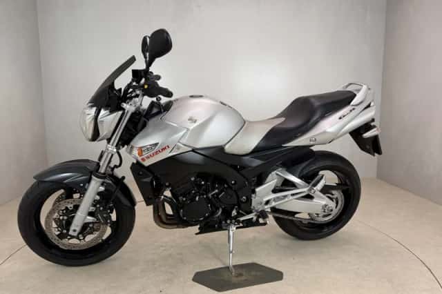Suzuki GSR600 (2008) thumbnail 5