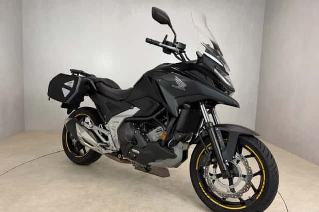 Honda NC750X (2023) thumbnail 2