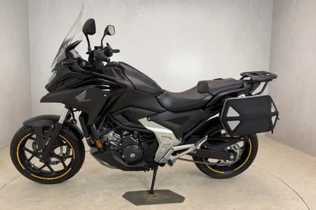 Honda NC750X (2023) thumbnail 5