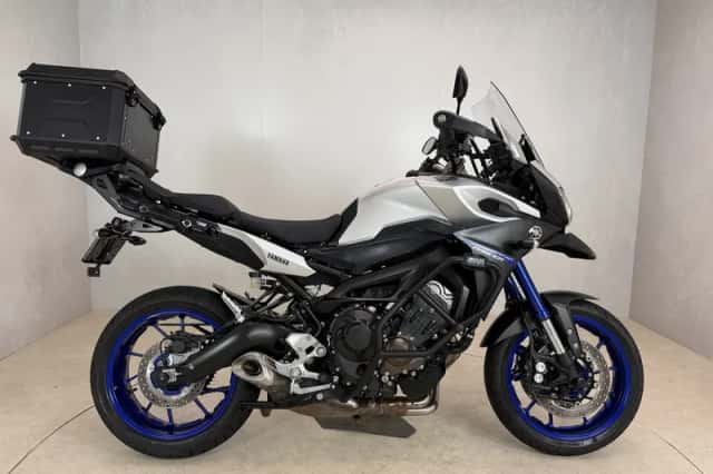 Yamaha Tracer 900 (2016) thumbnail 1