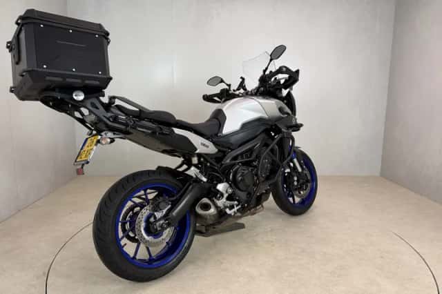 Yamaha Tracer 900 (2016) thumbnail 2