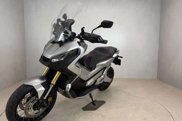 Honda X-ADV 750 (2017) thumbnail 6