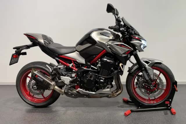 Kawasaki Z900 (2023) thumbnail 1