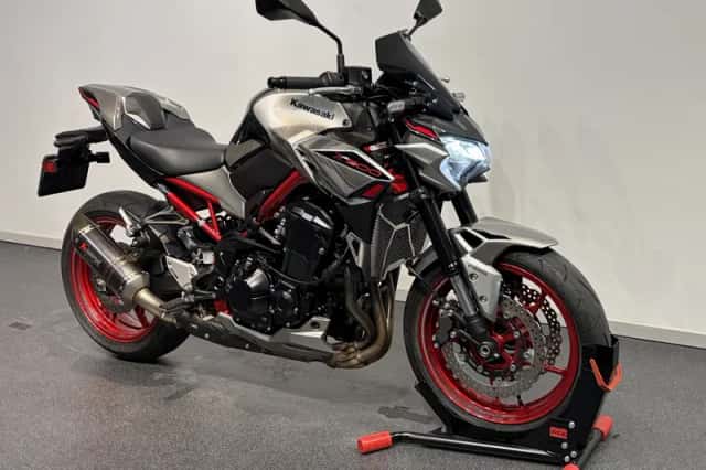 Kawasaki Z900 (2023) thumbnail 3