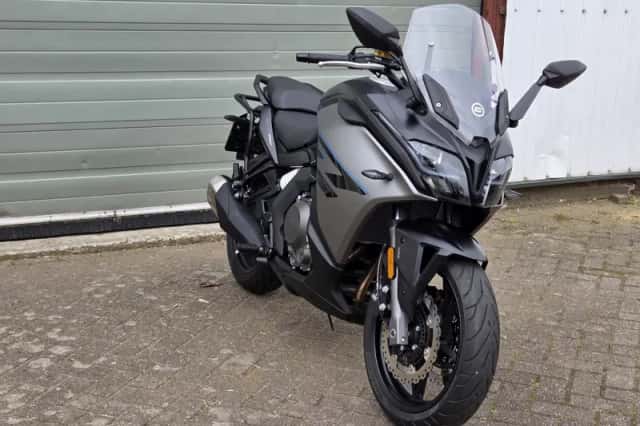 CFMoto 650GT (2025) thumbnail 5