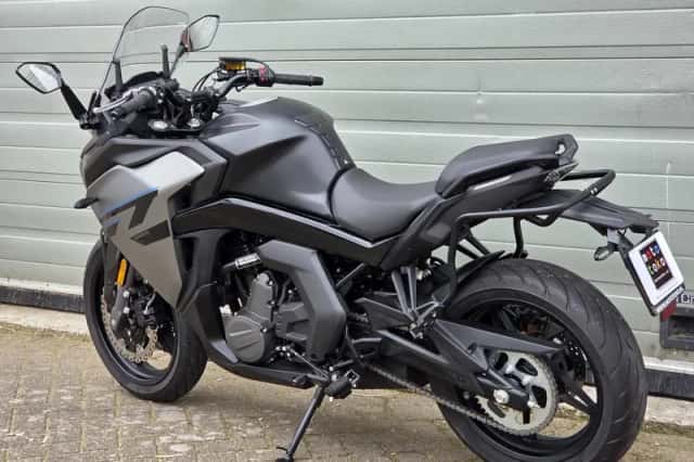 CFMoto 650GT (2025) thumbnail 6