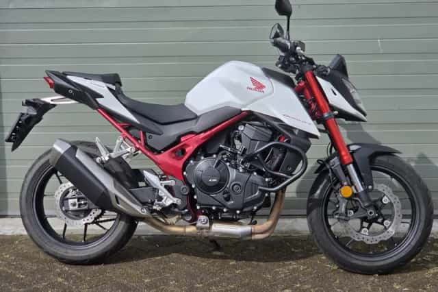 Honda CB 750 Hornet (2024) thumbnail 2