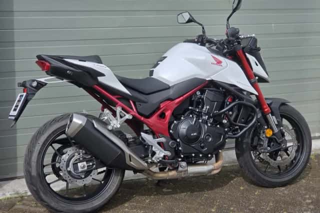 Honda CB 750 Hornet (2024) thumbnail 3