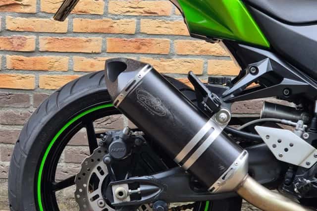 Kawasaki Z 750R (2006) thumbnail 4
