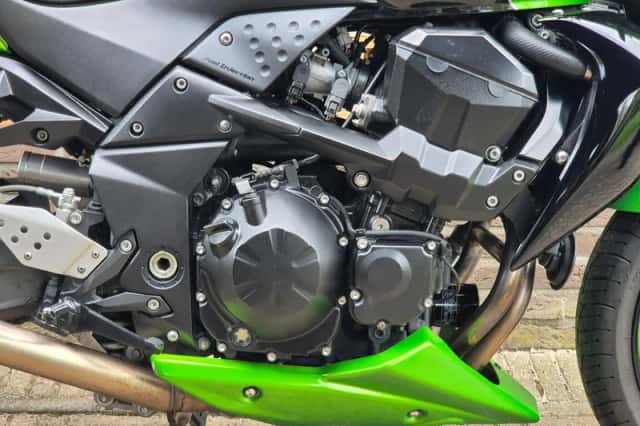 Kawasaki Z 750R (2006) thumbnail 5