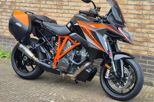 KTM 1290 Super Duke (2019) thumbnail 1