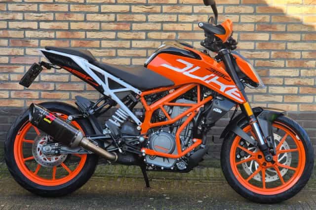 KTM 390 Duke (2017) thumbnail 3