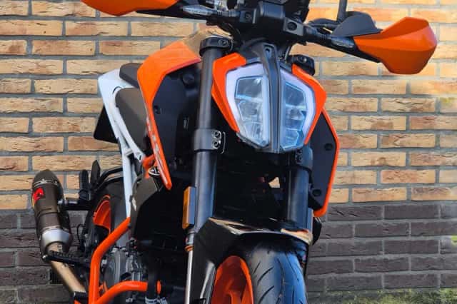 KTM 390 Duke (2017) thumbnail 6