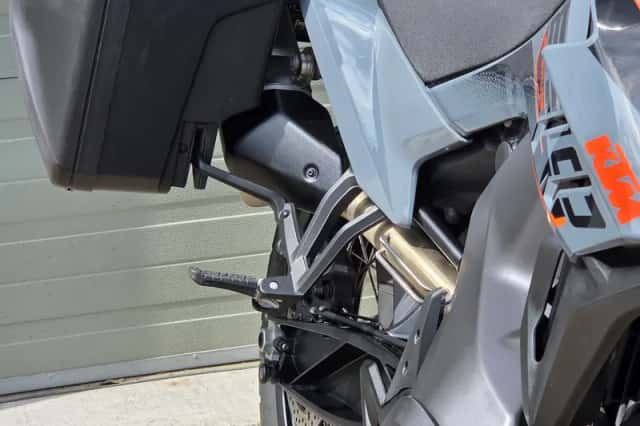 KTM 890 Adventure (2022) thumbnail 2