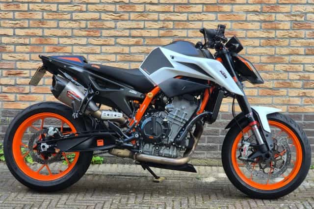 KTM 890 Duke (2020) thumbnail 3