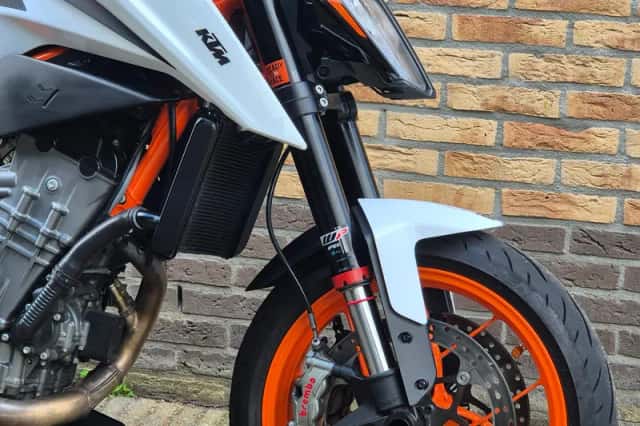 KTM 890 Duke (2020) thumbnail 6