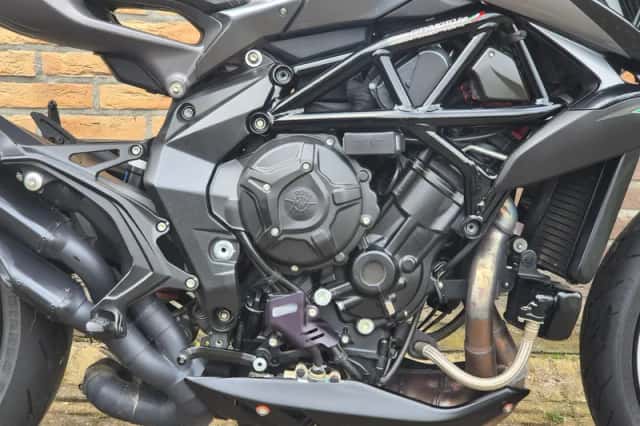 MV Agusta Brutale 800 (2022) thumbnail 4