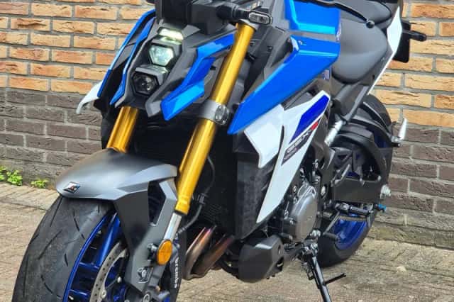 Suzuki GSX-S1000 (2024) thumbnail 4