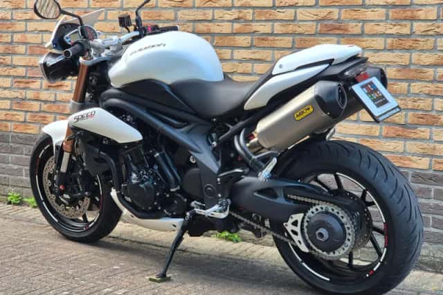 Triumph Speed Triple 1050 (2011) thumbnail 4