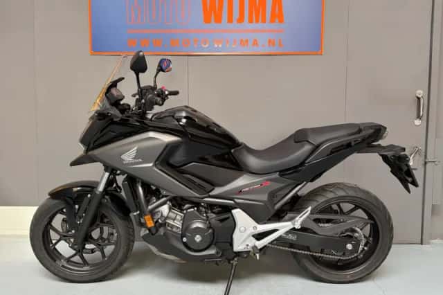 Honda NC750X (2020) thumbnail 2