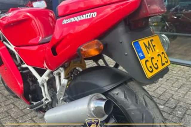 Ducati 851 Strada (1994) thumbnail 6